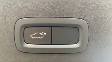 Volvo XC40 2.0 B3P Core 5dr Auto Petrol Estate